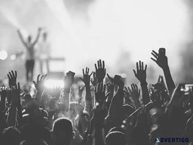Famous Live Band