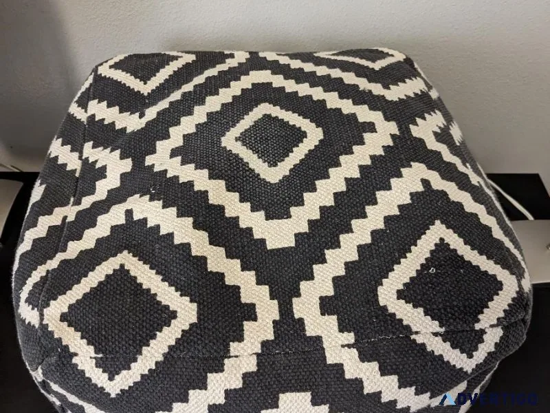 Black and White Geometric Design Poof