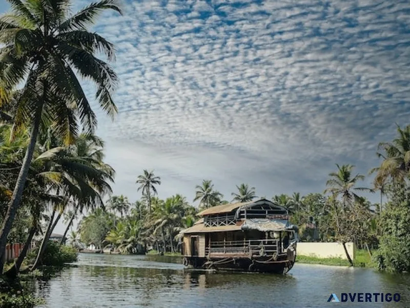 Kerala Houseboat packages from seasonz india holidays