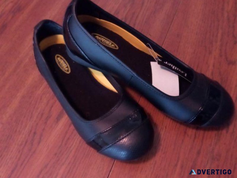 Girl s NEW Black Leather Shoes Size 5