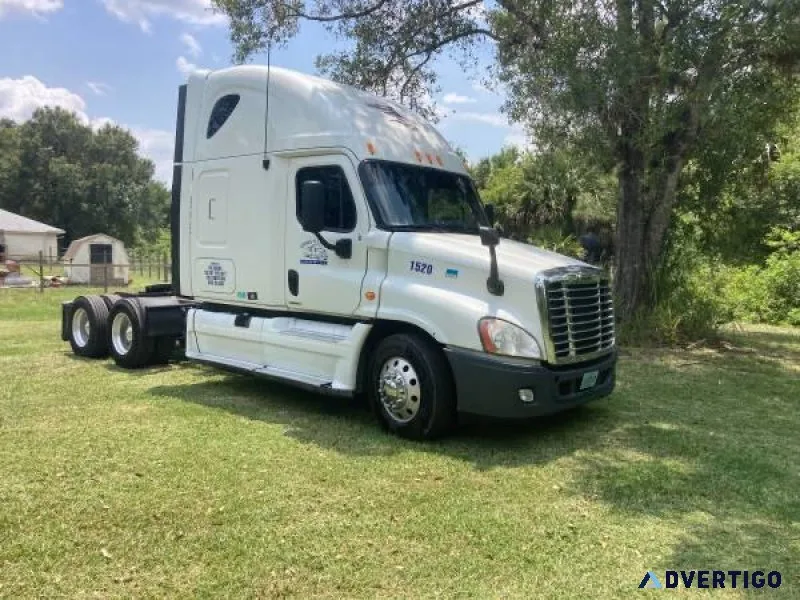 2012 Freightliner cascadia w full overhaul.