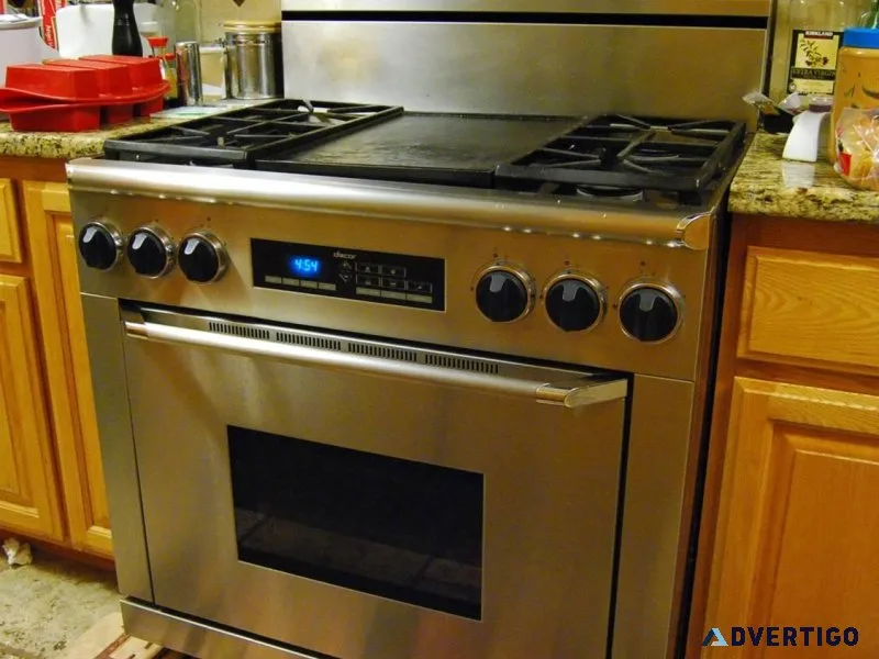 36&quot Dacor Duel-Fuel ERD36 Range and Hood