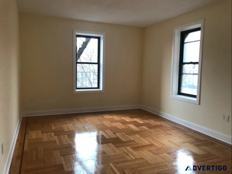 Beautiful 3 bed 2 bath available for rent
