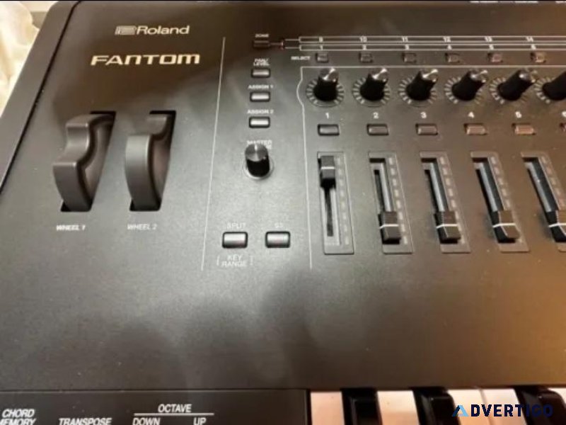 Roland Fantom 6 61-Key Music Workstation Keyboard