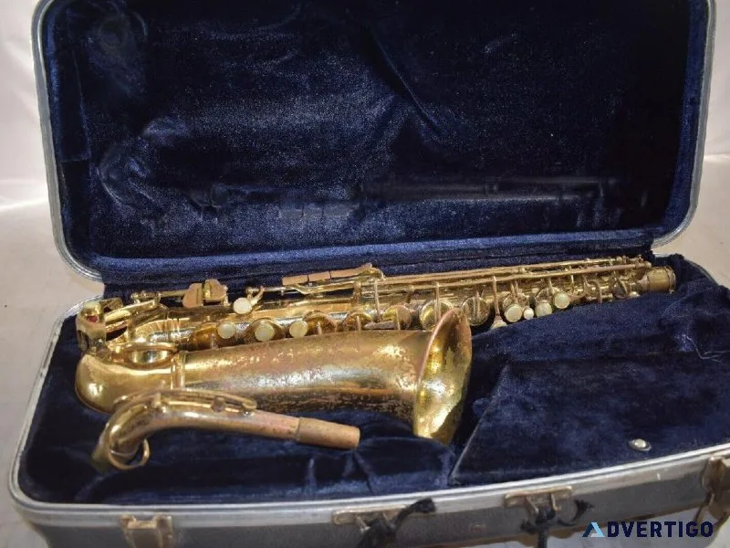 Vintage shooting star conn alto sax with case and mouthpiece.