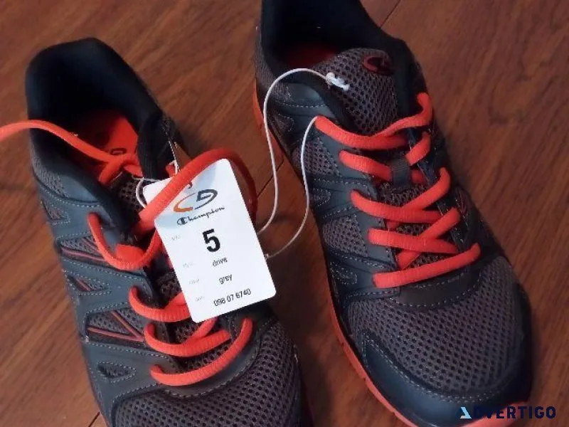 NEW Boy s Champion Sneakers