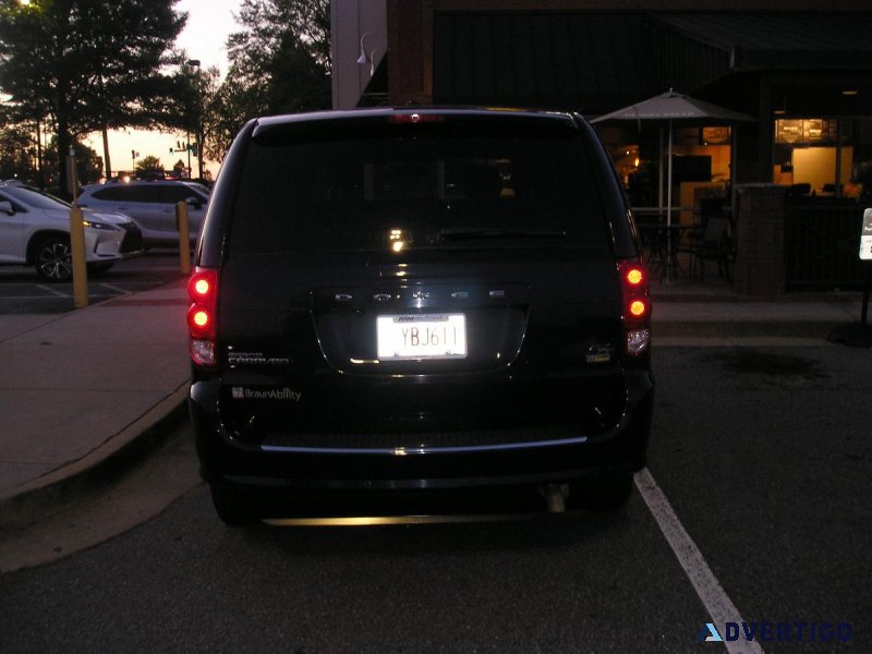 2014 dodge caravan  with braun  handicapped conversion atlanta