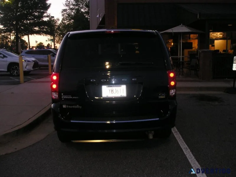 2014 dodge caravan  with braun  handicapped conversion atlanta