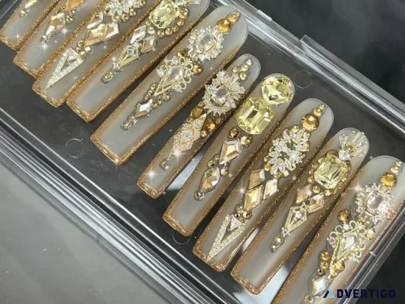 Press on nails