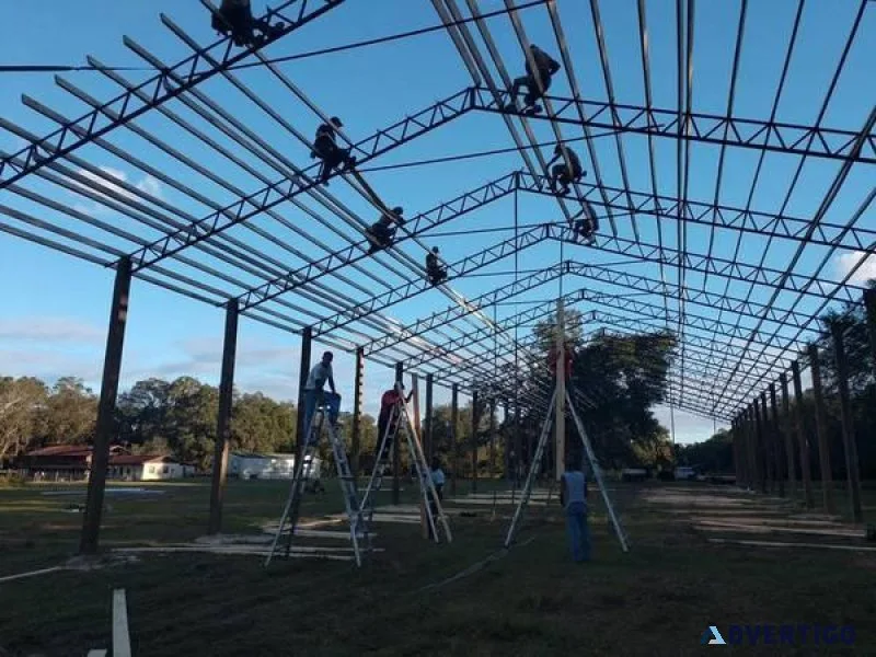 BRIGHTEN UP THE HOLIDAYS WITH A POLE BARN