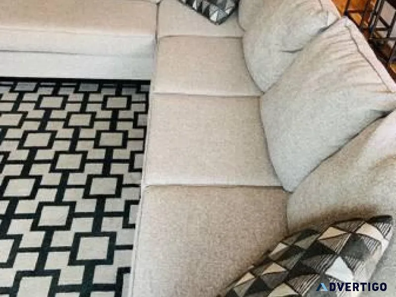 Sectional couch