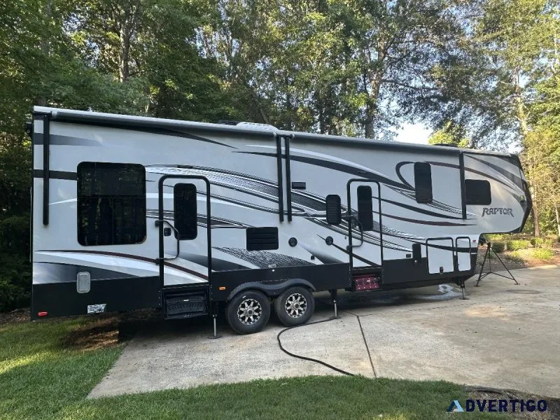2015 TOY HAULER RV CAMPER KEYSTONE RAPTOR 38&rsquo
