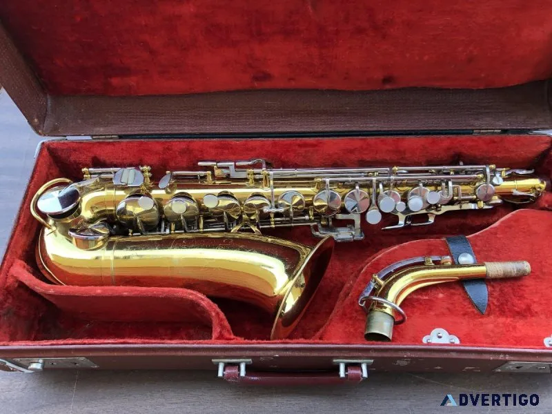 KING MODEL 613 VINTAGE ALTO SAX WITH CASE