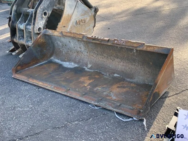 78&quot GP BUCKET WTHUMB ATTACHMENT 1592