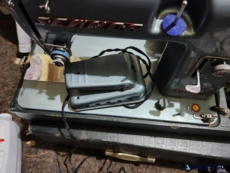 1 antique sewing machine
