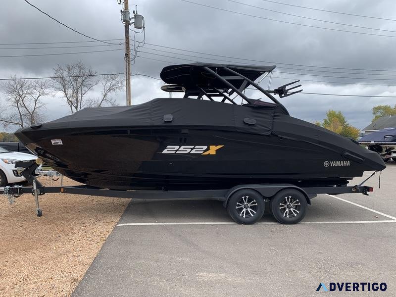 NEW 2023 Yamaha Marine 252XE