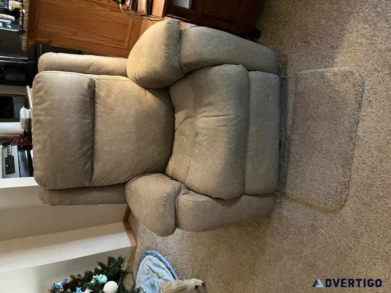 LOVESEAT and ROCKER RECLINER