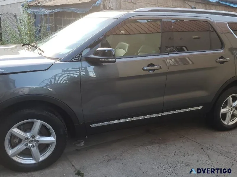 2017 Ford Explorer XLT AWD 4dr SUV 55530 miles