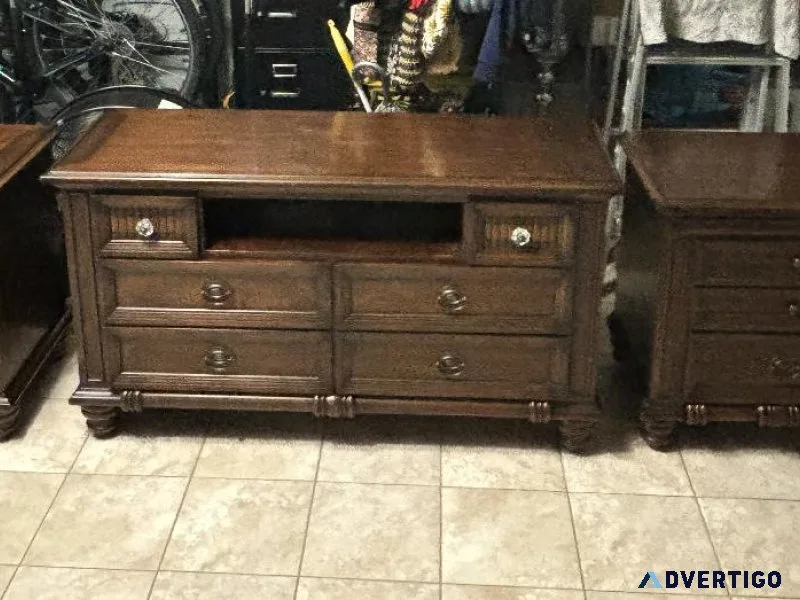Dresser snd Nightstands