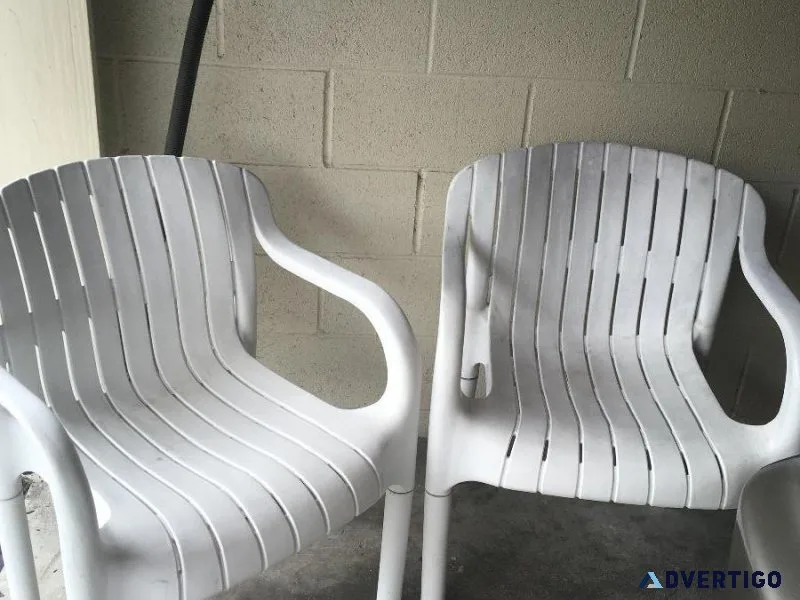 SET OF TWO CHAIRS