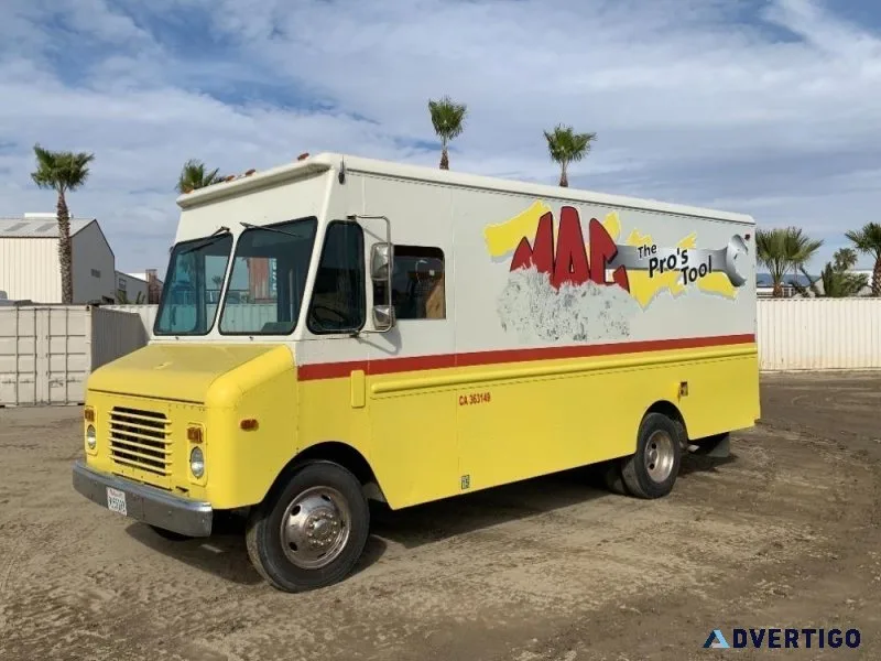 1985 CHEVROLET P SERIES VAN TRUCK 70904241
