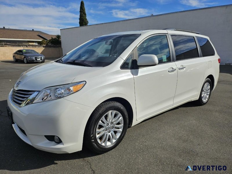 2017 Toyota Sienna XLE