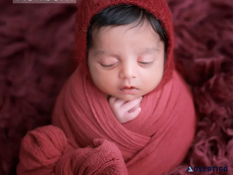 Homecoming bliss: lifestyle newborn portraits welcoming new life