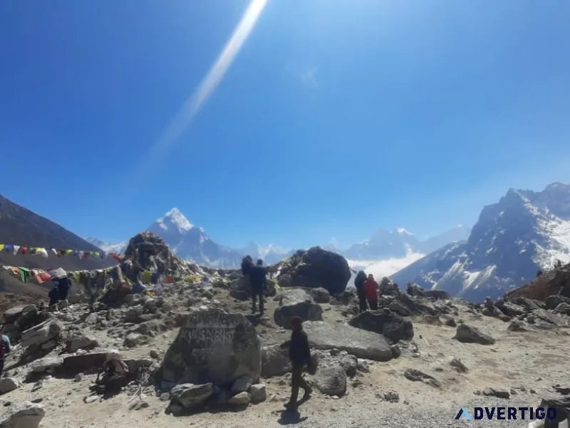 Everest base camp with gokyo lake trek
