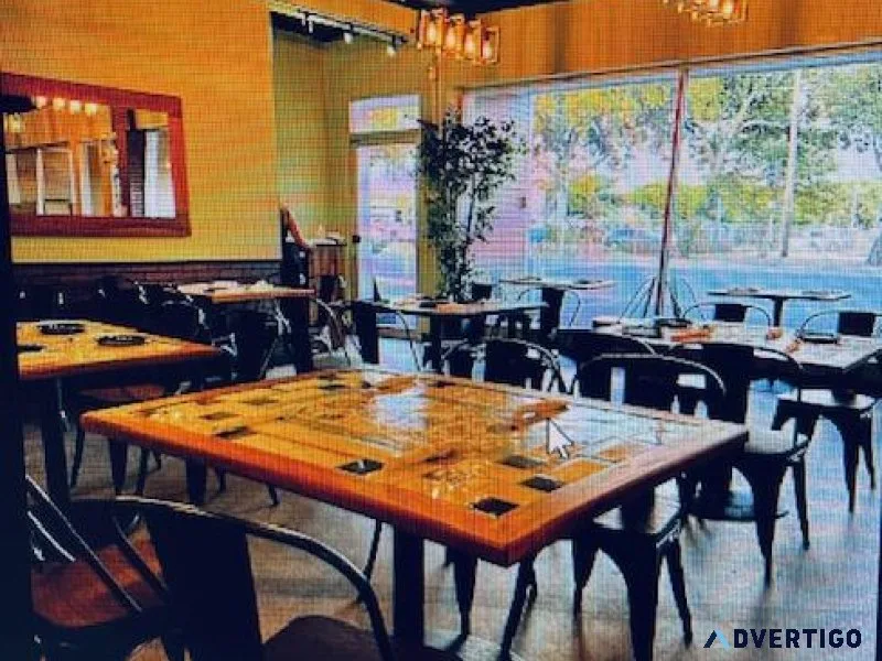 AWARDS WINNING RESTAURANT AND BAR IN HAWAII FOR SALE