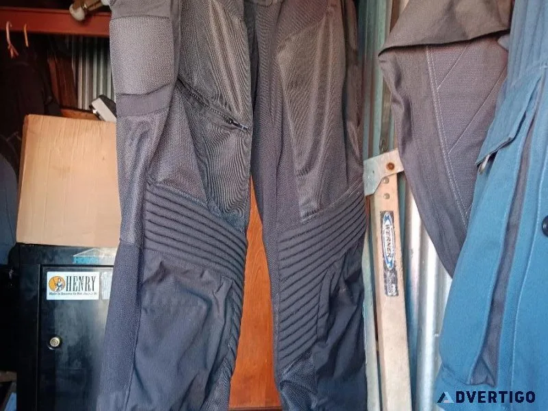 Motorcycle pants