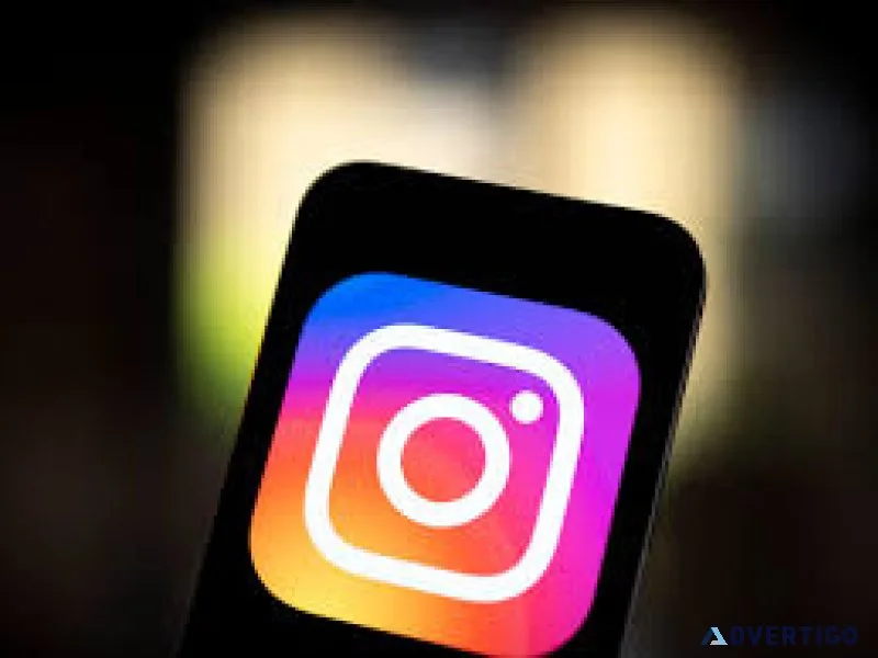 Creating a visual narrative with instagram albums