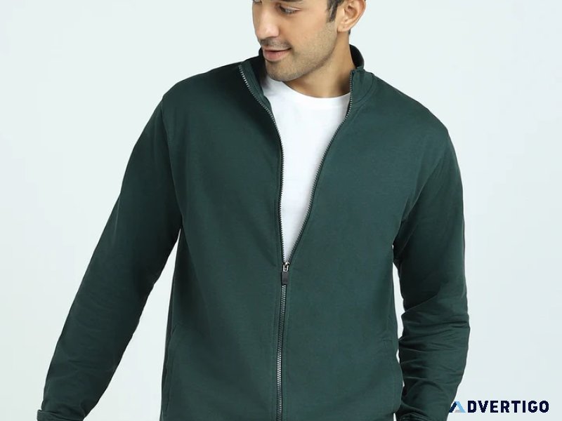 What types of zippers are most durable for men’s outerwear?