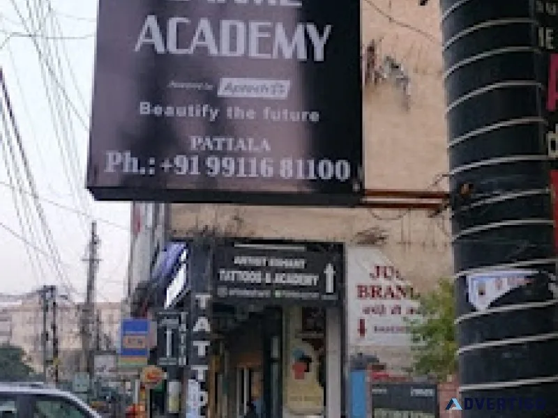 Best makeup academy in patiala