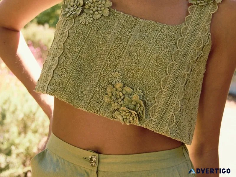 Shop trendy & comfortable bandeau tops