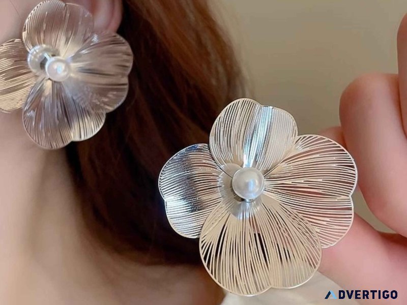 Stylish western earrings