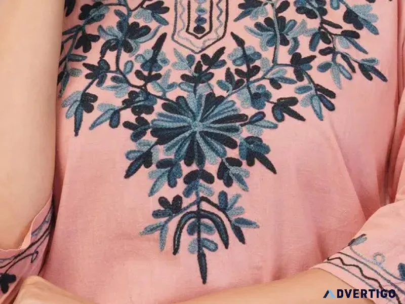Women embroidered pure cotton straight kurta (pink)