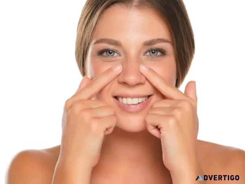 What causes a droopy nose?