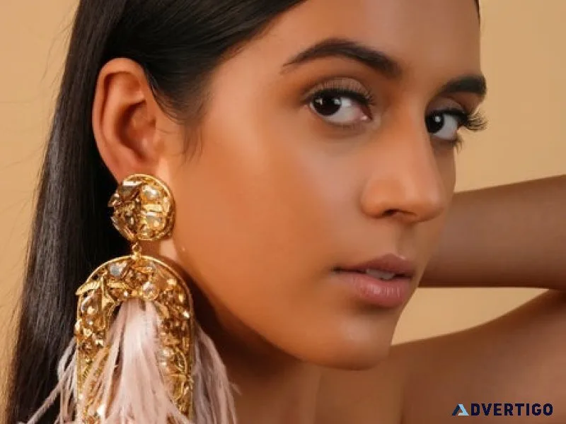 Stunning feather earrings – add a touch of boho glam