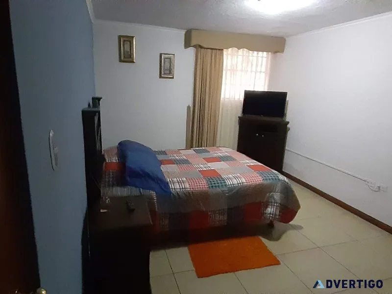 Se alquila habitación totalmente amueblada en casa equipada