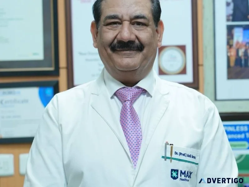 Best shoulder replacement surgeon in east delhi