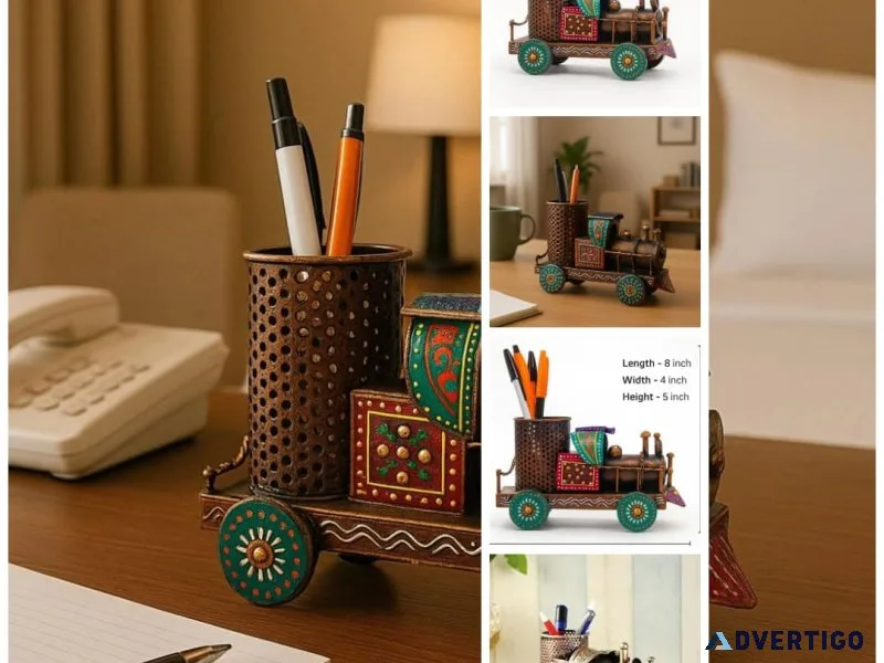 Iron train engine pen holder with vintage style