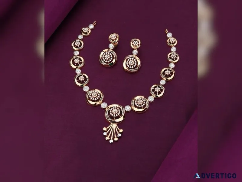 Shop stunning gold necklaces for women