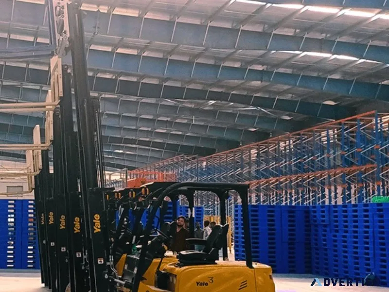 Forklift truck manufacturer