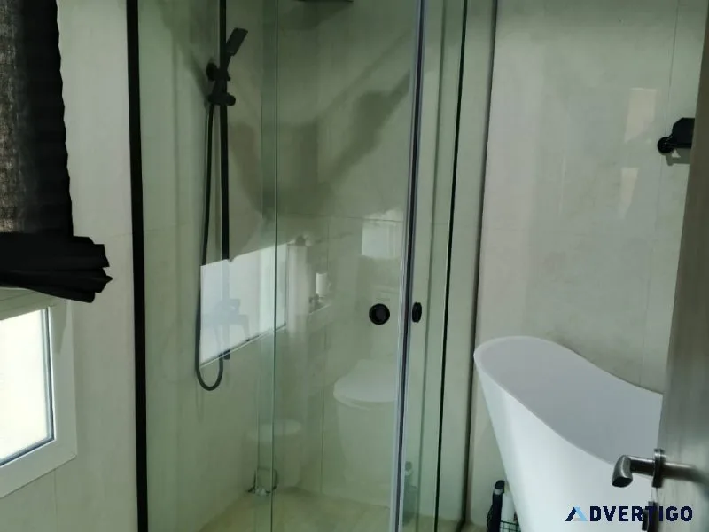 Bathroom shower partition