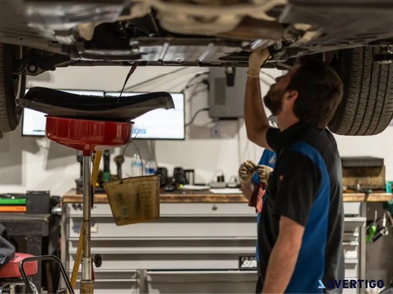 Ward auto total auto care offers professional oil change service