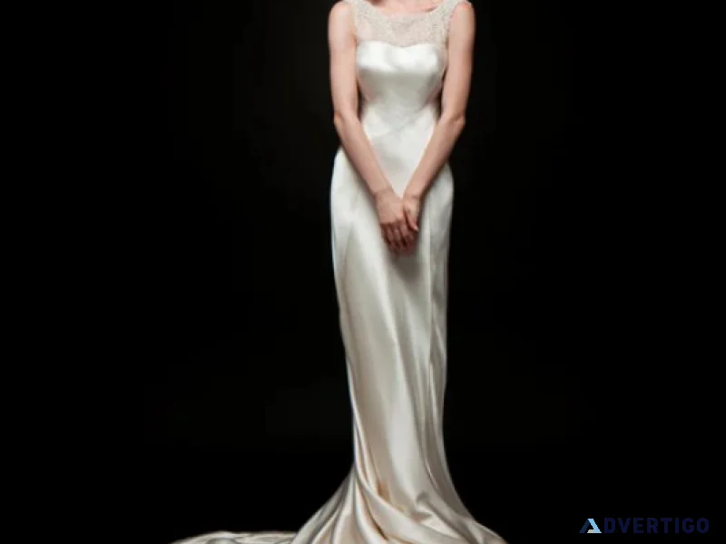 Buy vintage custom wedding gown for your dream bridal look