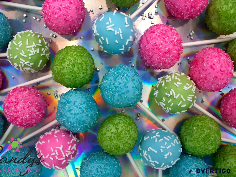 Personalized cake pops with your favorite colors and flavors