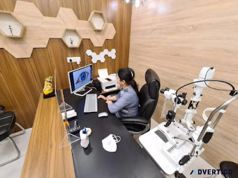 Your guide to choosing an eye doctor near me