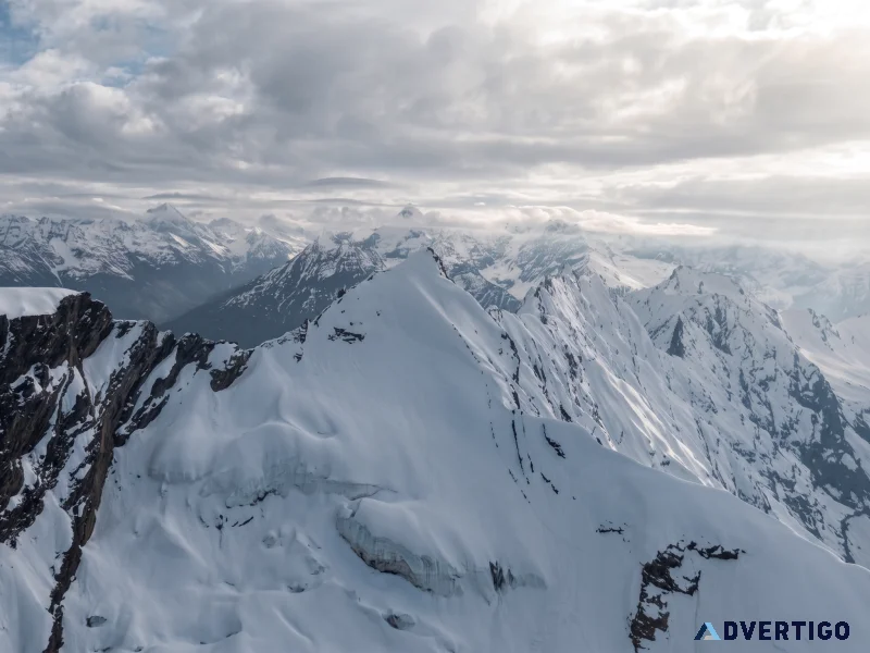 Friendship peak vs stok kangri which should you climb first