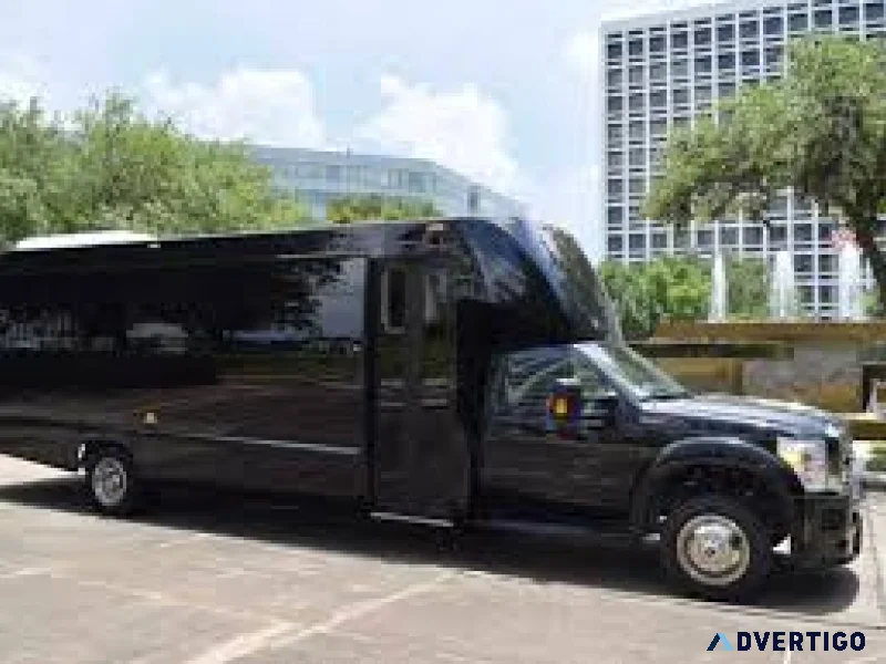 Manhattan tailgate party bus packages